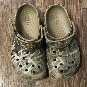 Kids Camo Clogs